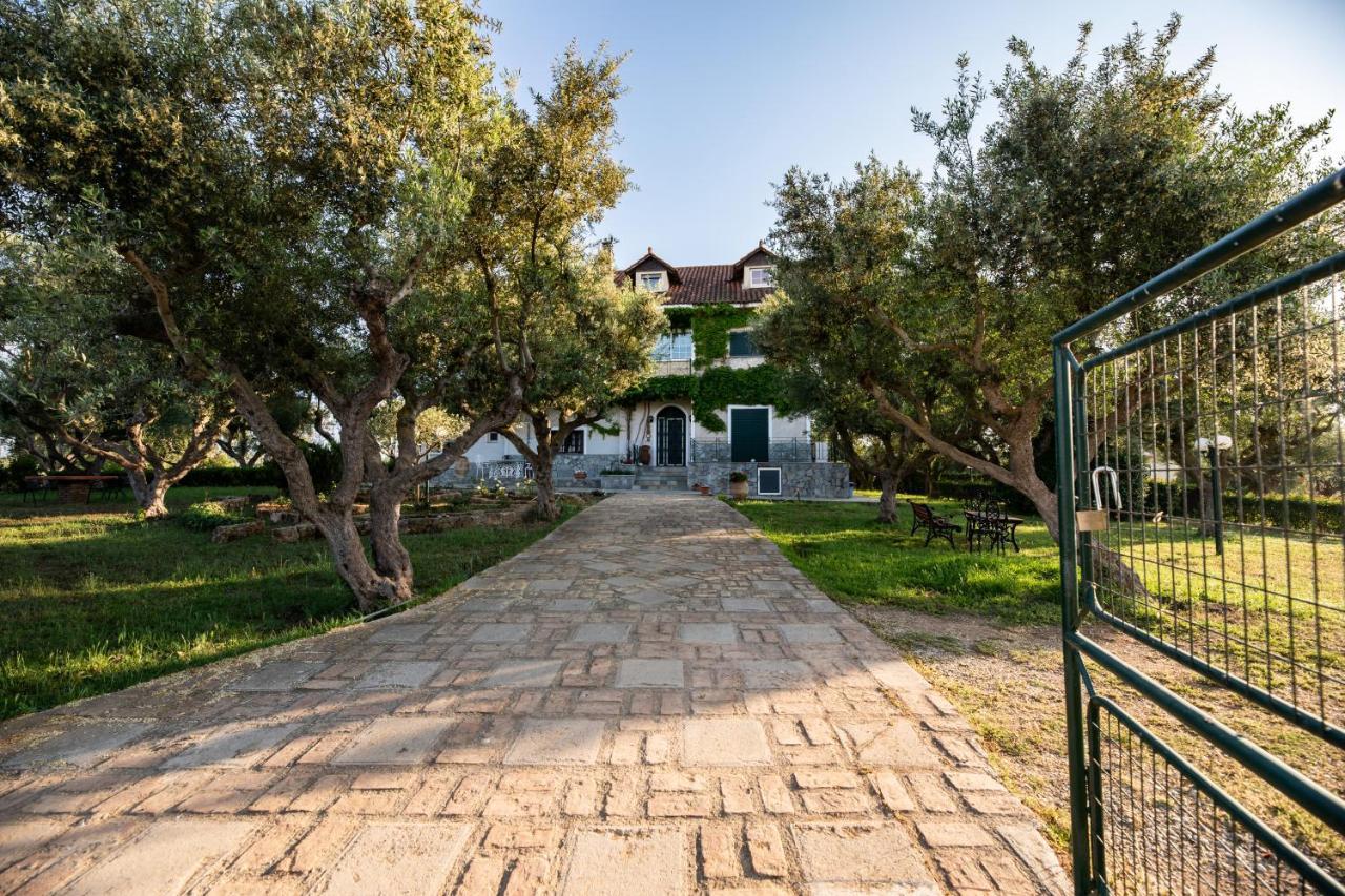 Georgina Κατάκολο
